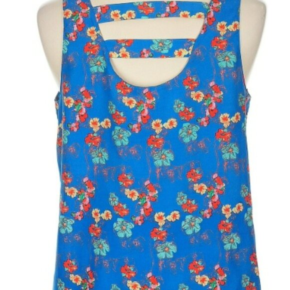 Collective Concepts Clement Scoop Neck Blouse- Medium - Picture 4 of 7